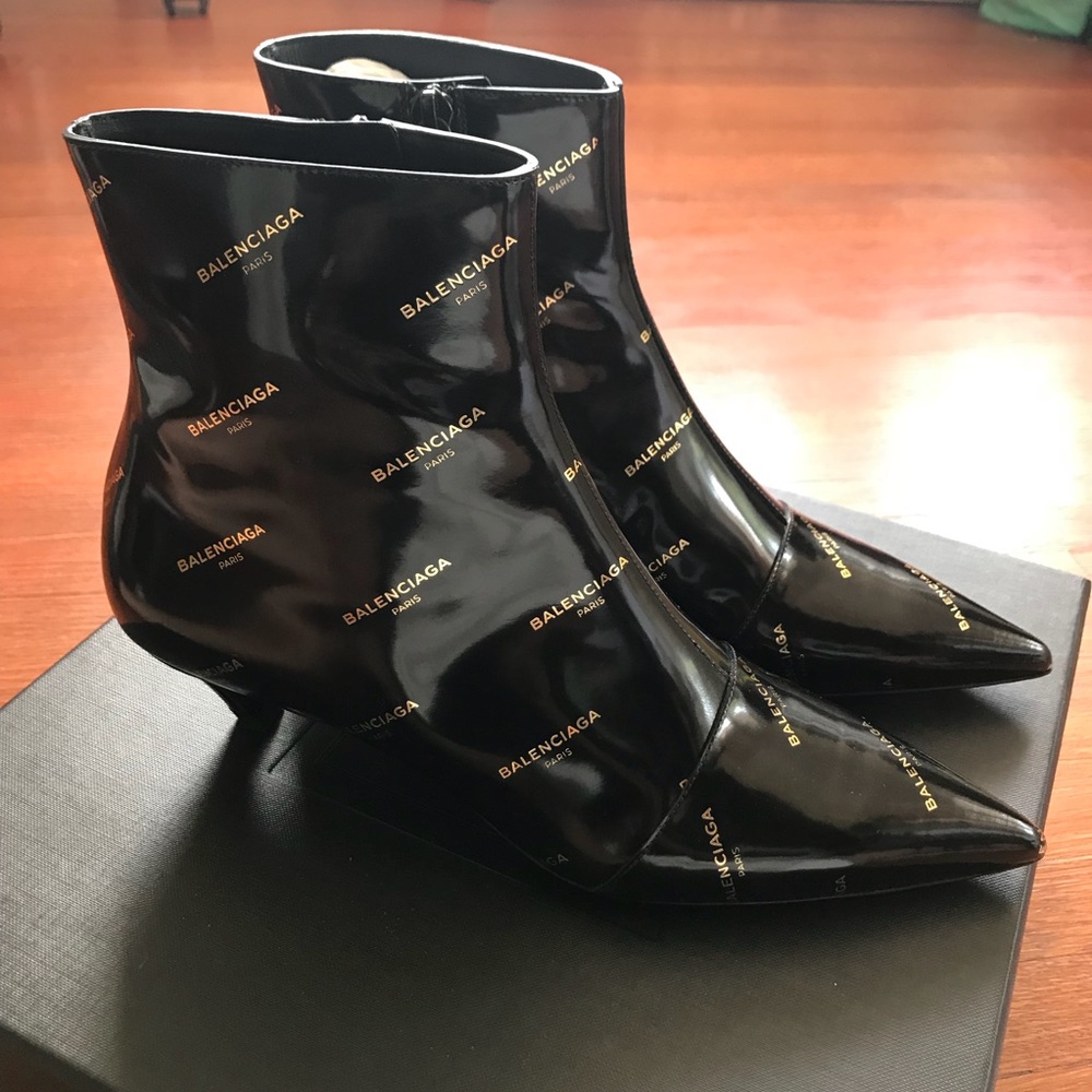 Brand New Balenciaga signature bootie